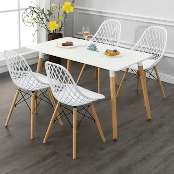 Trpezarijska garnitura sto sa drvenim nogarima i 4 stolice Skandi bela