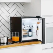 Adler prenosni mini frižider 28L 338x48x45cm Crni AD8089